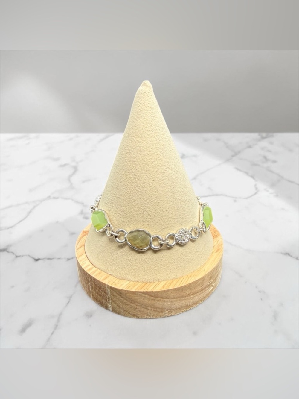 Avon Silver-Tone Bracelet with Lime Green and Pale Yellow Stones - Picture 12 of 14